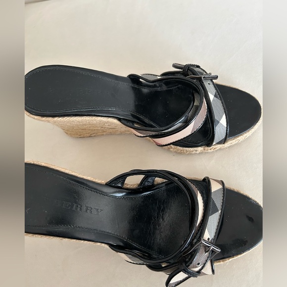 Burberry Women’s Black Patent and Plaid Pattern Wedge Sandals - Picture 5 of 11